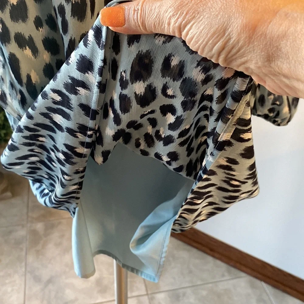 Loft Petites animal print v-neck long sleeve dress size XSP - Picture 5 of 11